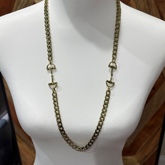 Jewelry - Elegant Gold Tone Cuban Chain Necklace